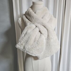 Cream Faux Fur Wrap Scarf by
